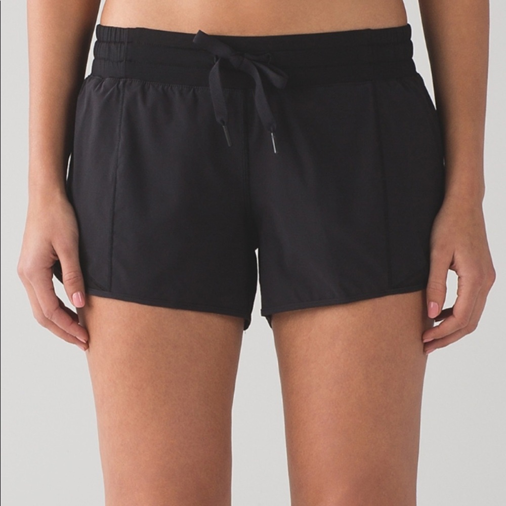 lululemon Hotty hot shorts long 4’ size 6